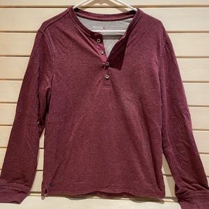 UnTuckit Maroon Long Sleeve Henley (like new)